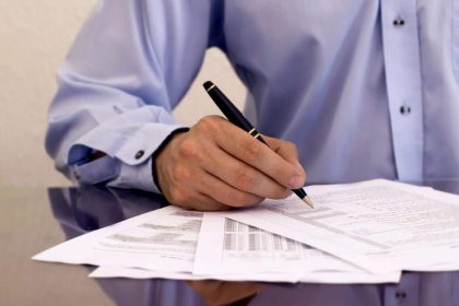 Нужно ли размещать на квитанциях номер платежного документа и ЕЛС?